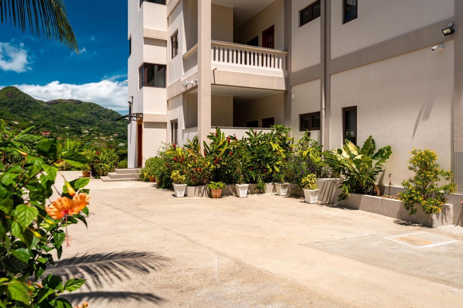 Aran Apartment *